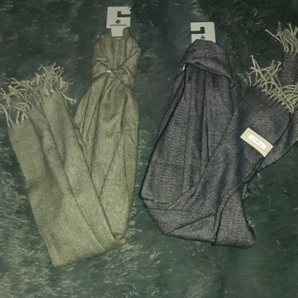 2 Mens Rainforest Scarves NWT